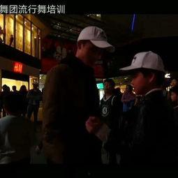 成人舞蹈户外课堂视频,跟随视频感受成人舞蹈的魅力